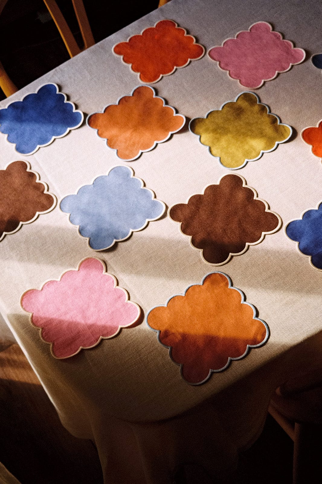 arkitaip Napkins Zero-Waste Scalloped Linen Cocktail Napkins bubblegum pink - Set of 4