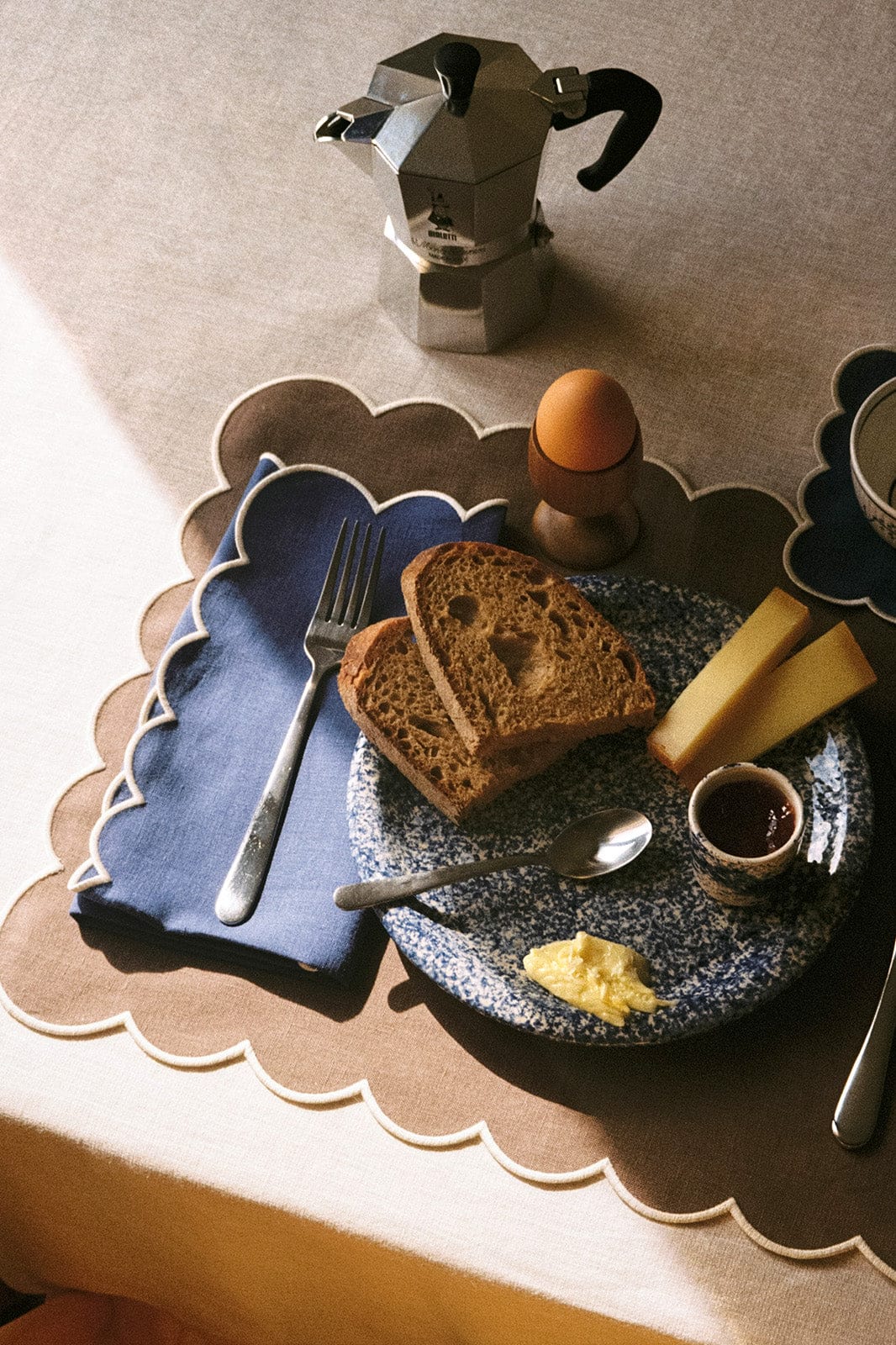 arkitaip Napkins Zero-Waste Scalloped Linen Napkins klein blue - Set of 2