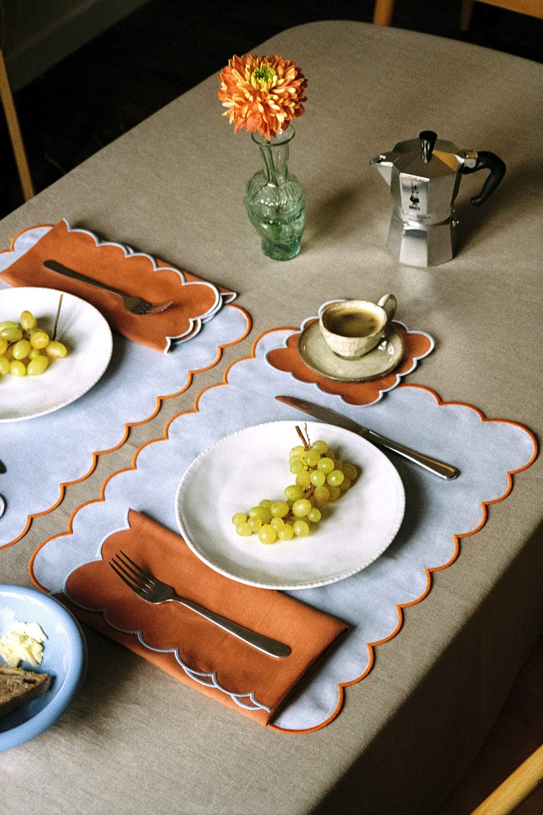 arkitaip Placemat Zero-Waste Scalloped Linen Placemats sky blue - Set of 2