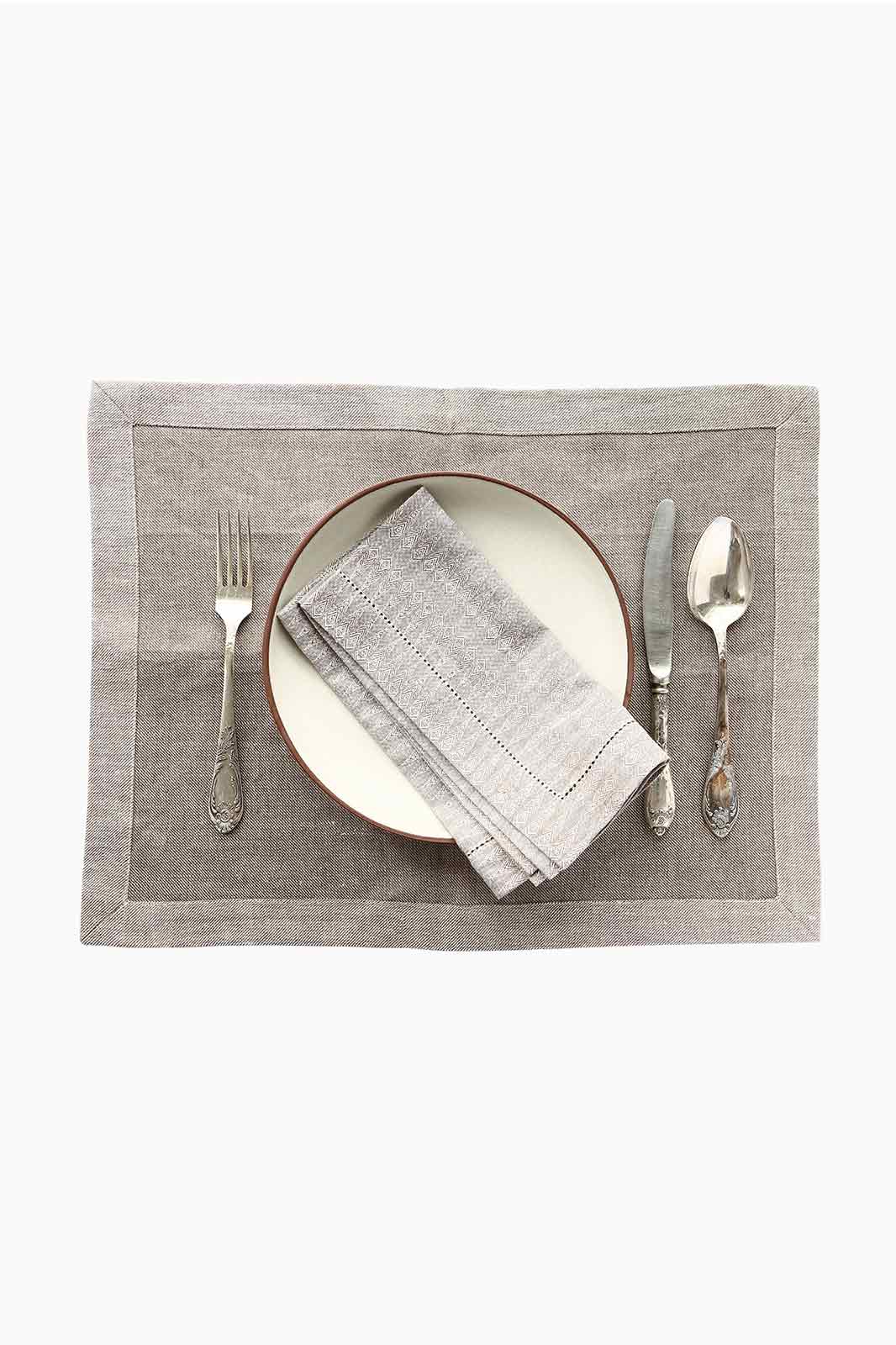 arkitaip Table Sets Mocca arkitaip casita Set of Linen Table Sets in Mocca