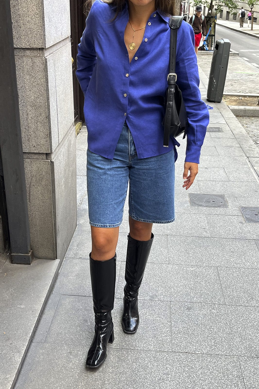 arkitaip Blouses The Gina Oversized Shirt in Klein blue