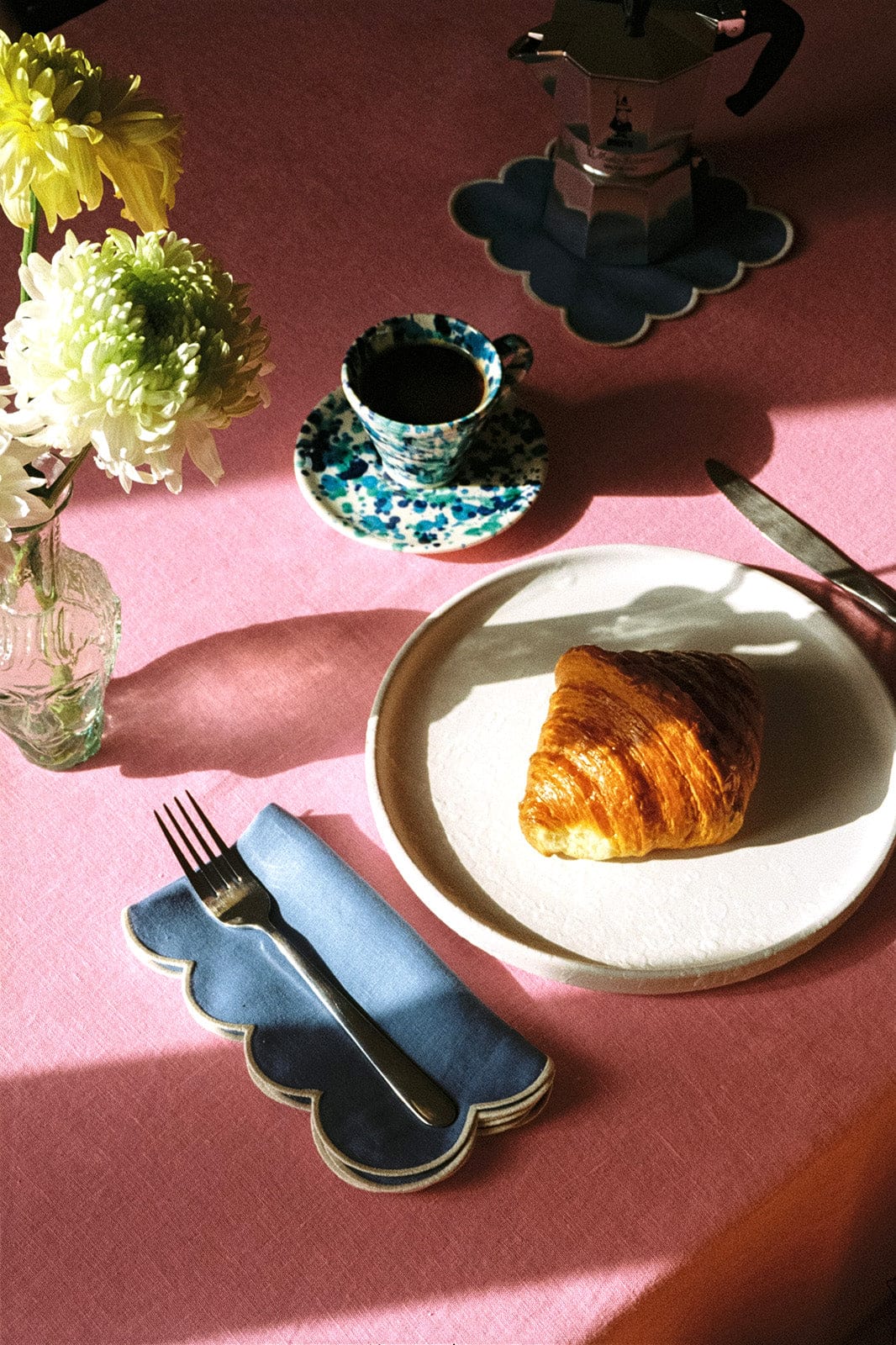 arkitaip Napkins Zero-Waste Scalloped Linen Napkins poppy blue - Set of 2