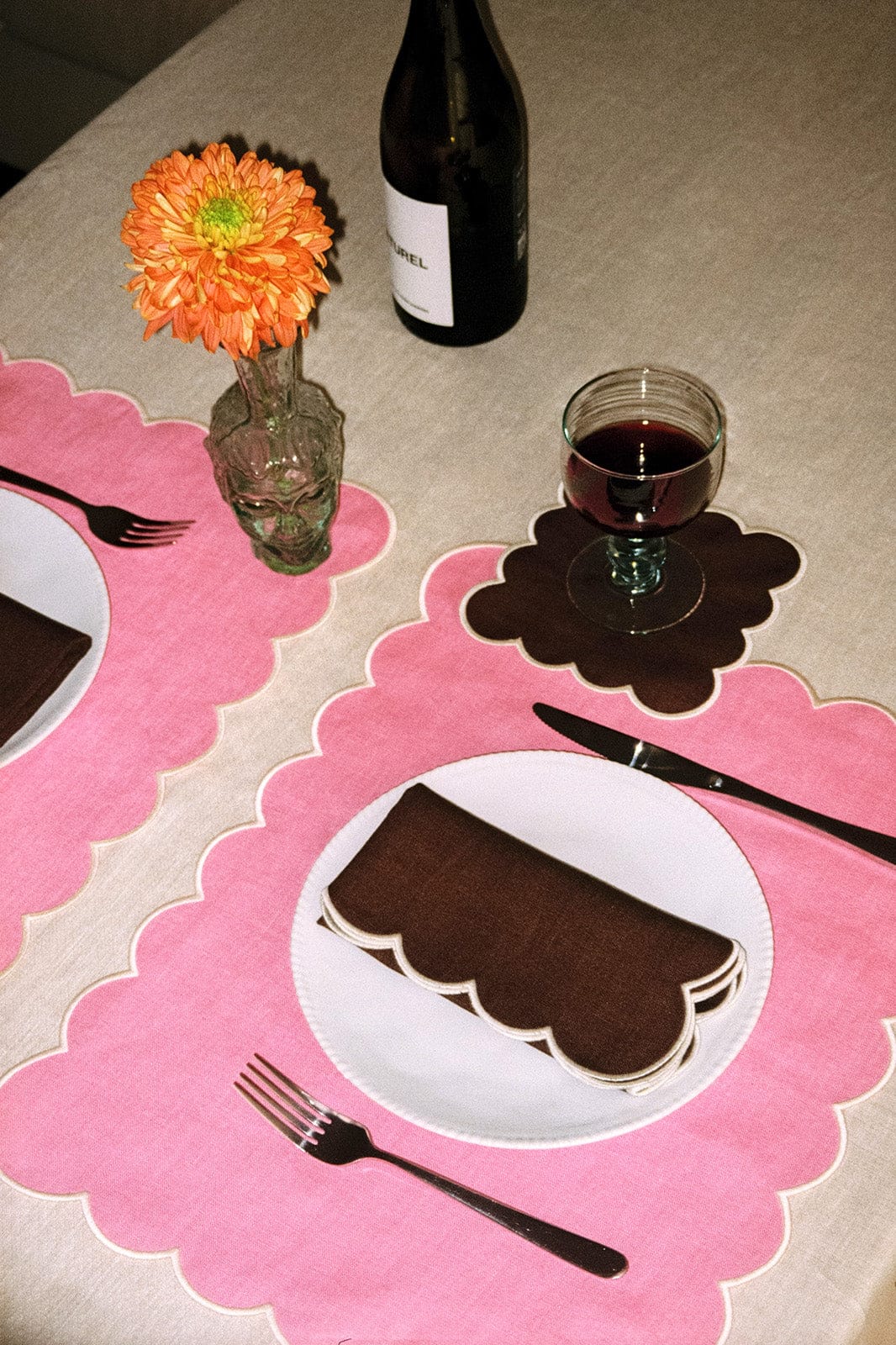 arkitaip Placemat Zero-Waste Scalloped Linen Placemats bubblegum pink - Set of 2