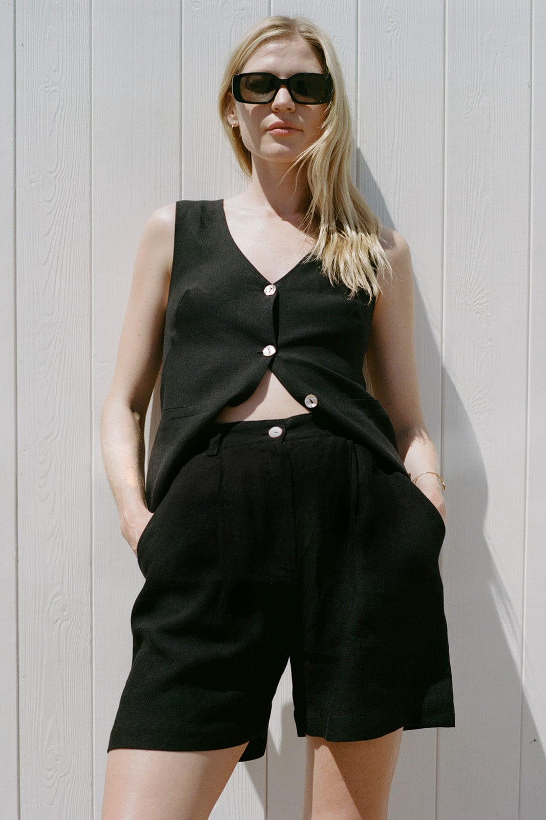 arkitaip Shorts The Sienna Pleated Shorts in black