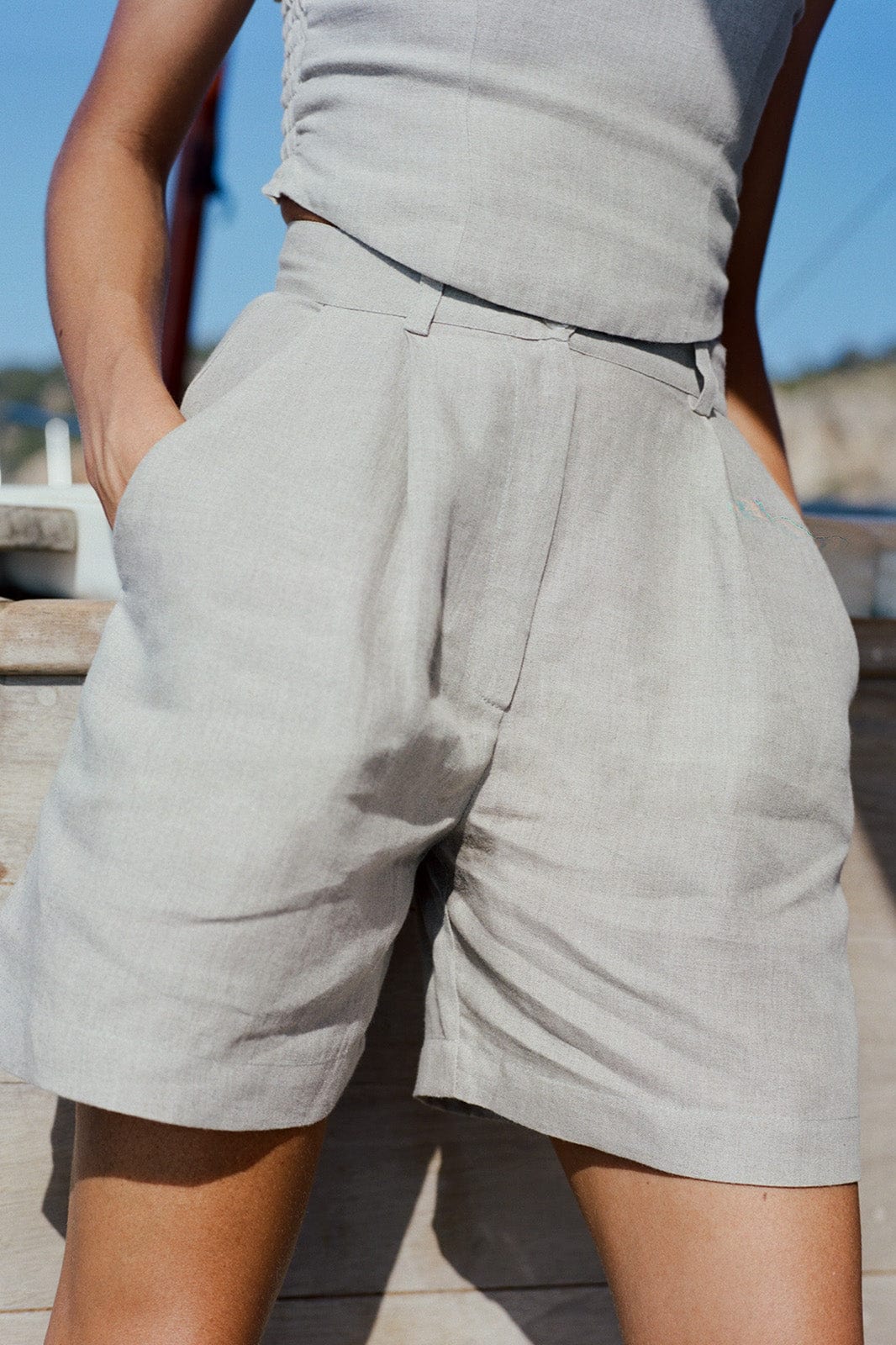 arkitaip Shorts The Sienna Pleated Shorts in oatmeal