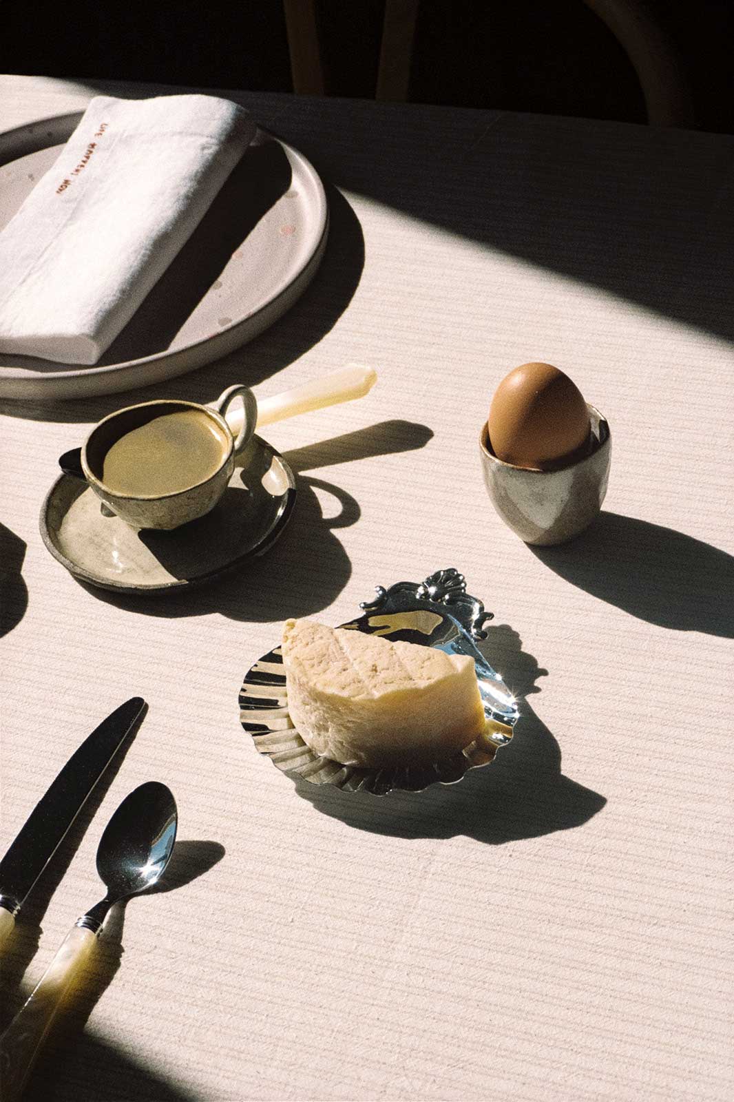 arkitaip table Vintage Shell Butter Dish