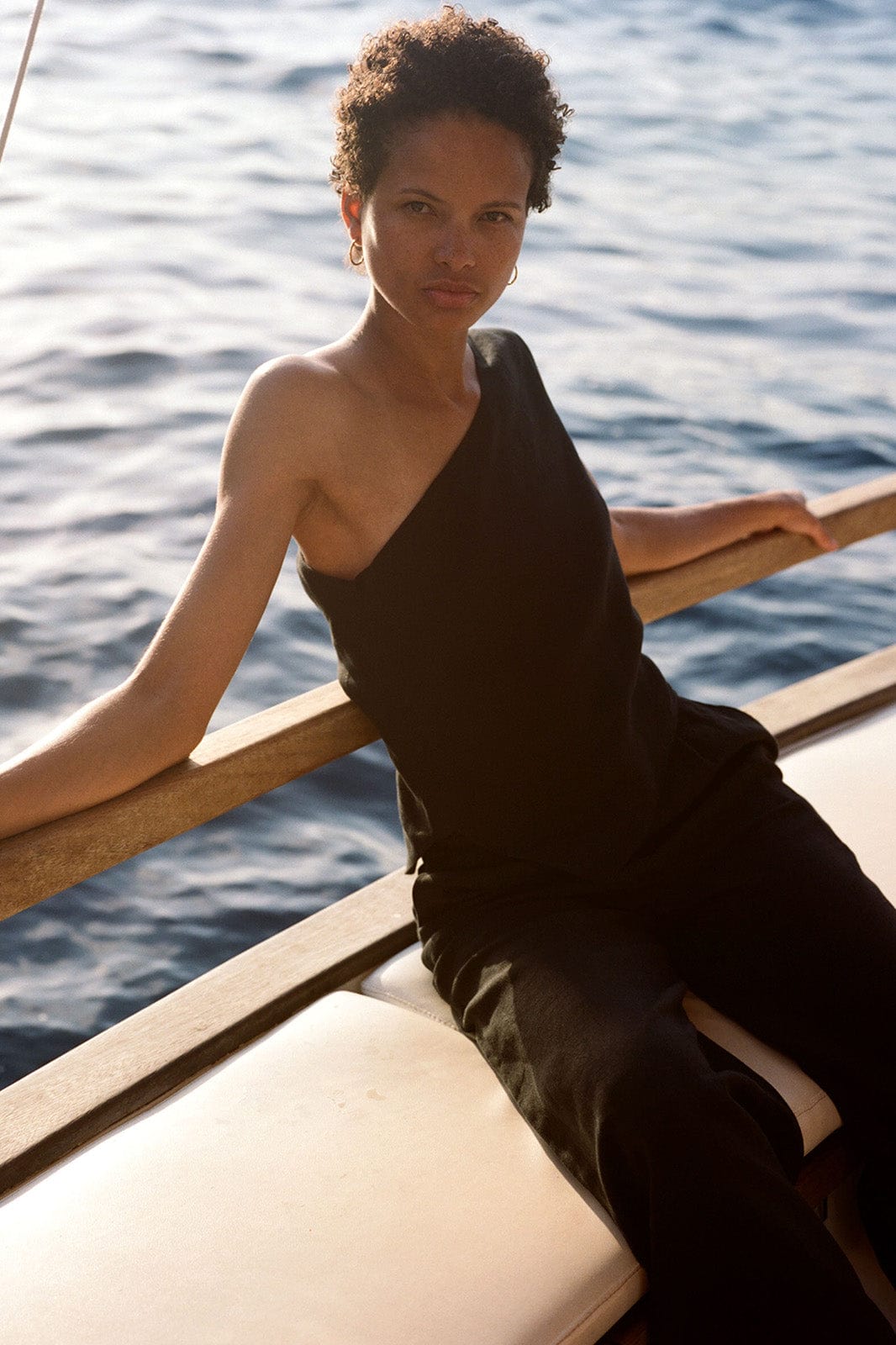 arkitaip The Ava Asymmetric One-Shoulder Top in black