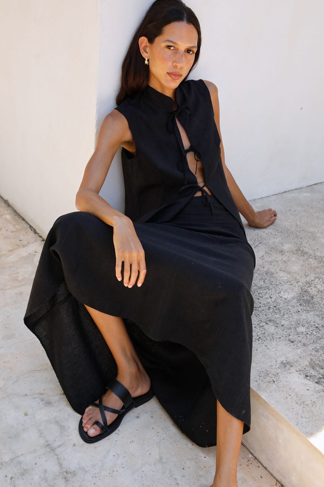 arkitaip Tops The Alma Stand-Up Collar Tie Vest in black