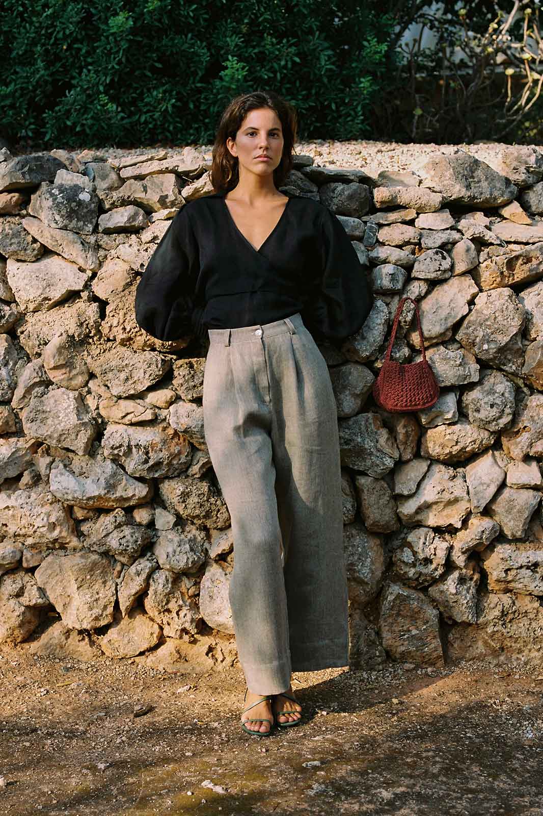 arkitaip Trousers The Wabi Pleated Linen Trousers in khaki - Archive