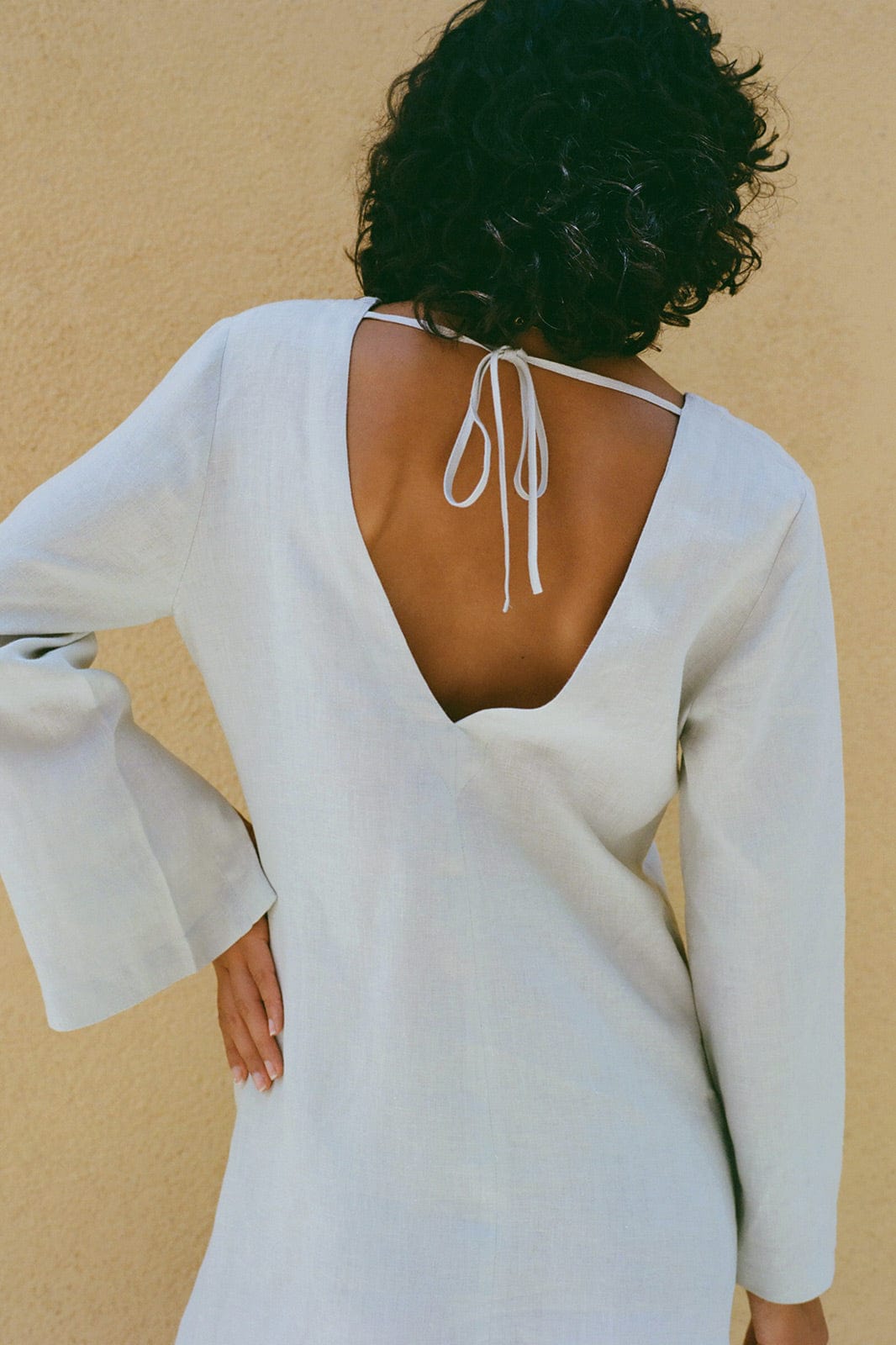 arkitaip Tunics S / vanilla The Olivia Linen Tunic in vanilla - sample