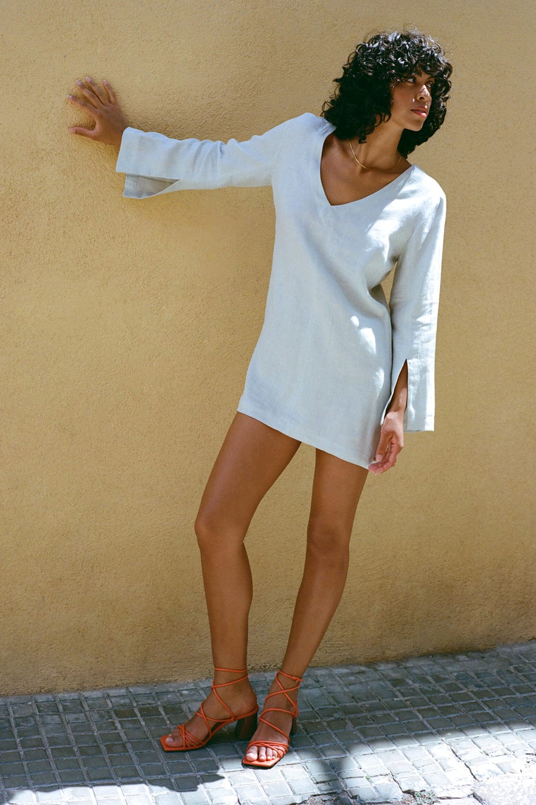 The Olivia Linen Tunic in vanilla - sample