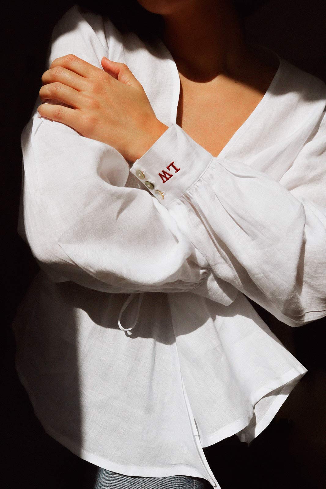 arkitaip Blouses M / With embroidery The Anna Linen Blouse in White