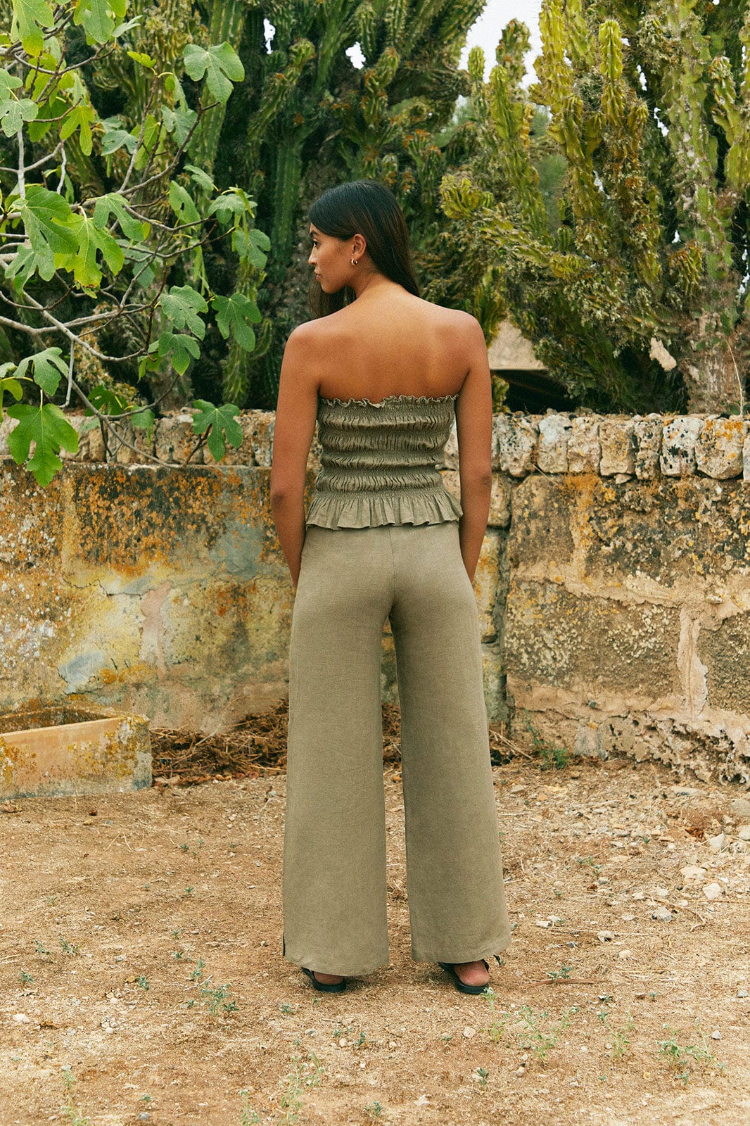arkitaip Trousers The Lena Wide-Leg Trousers With Slit in taupe